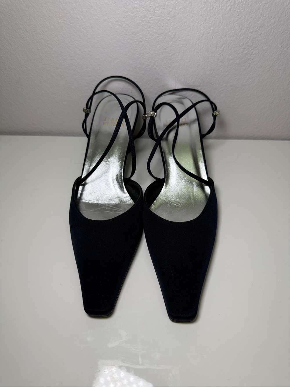 Stuart Weitzman dark navy blue kitten heels